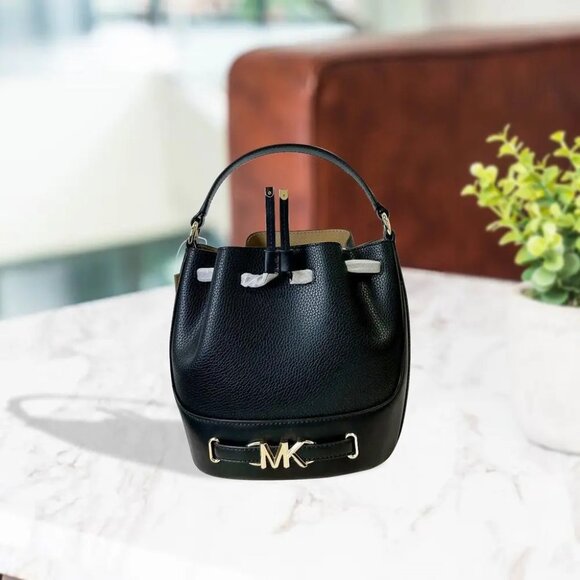 Michael Kors 35S3G6RM8T Medium Reed Bucket Bag in Pebbled Leather In BLACK - Picture 1 of 4